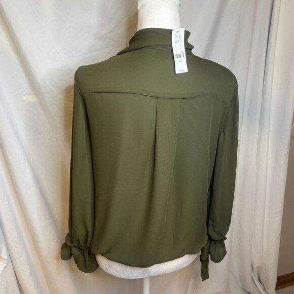 New York & Company Split Neck Green Double Pocket Blouse Long Sleeve Top NWT - Picture 5 of 8